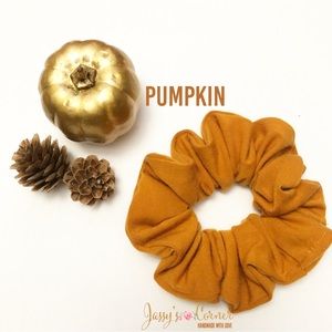 Fall scrunchie • pumpkin scrunchie • knit scrunchie